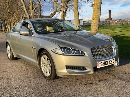 JAGUAR XF 2.2 d Luxury 